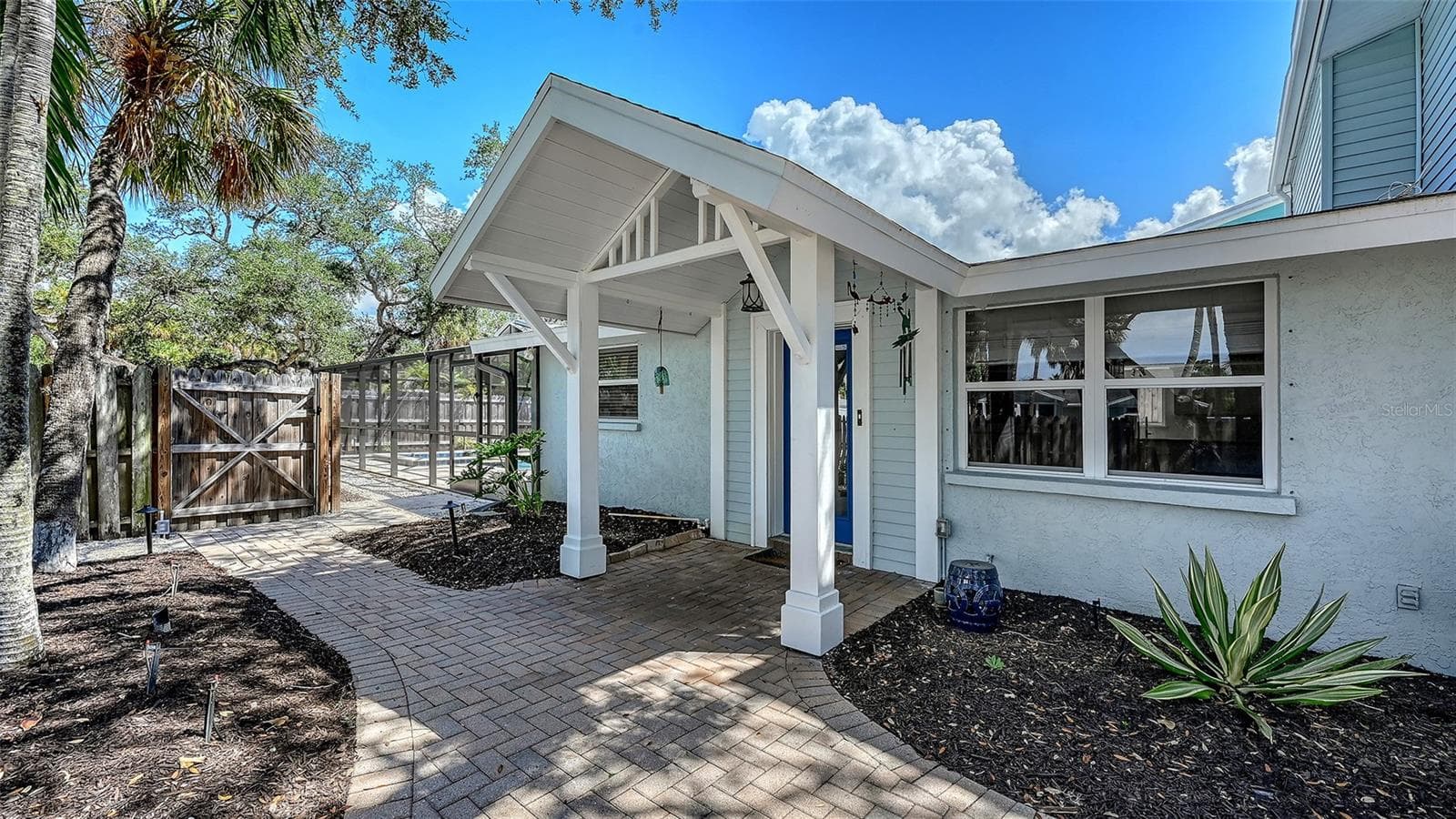 Single Family Residence at 5151 SAINT ALBANS AVE, SARASOTA, photo 8 of 88
