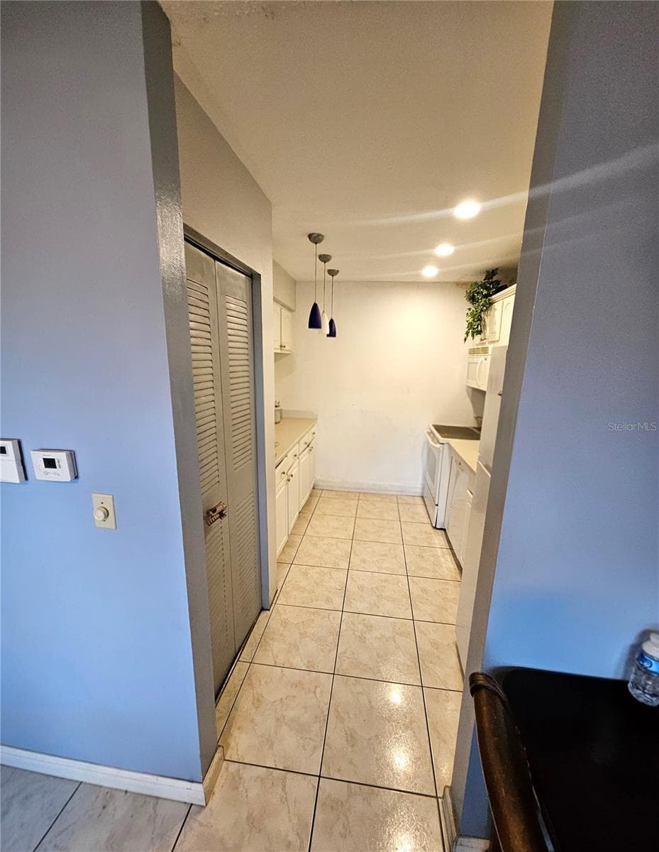Condominium at 5084 DOWNING ST #2, ORLANDO, photo 8 of 32