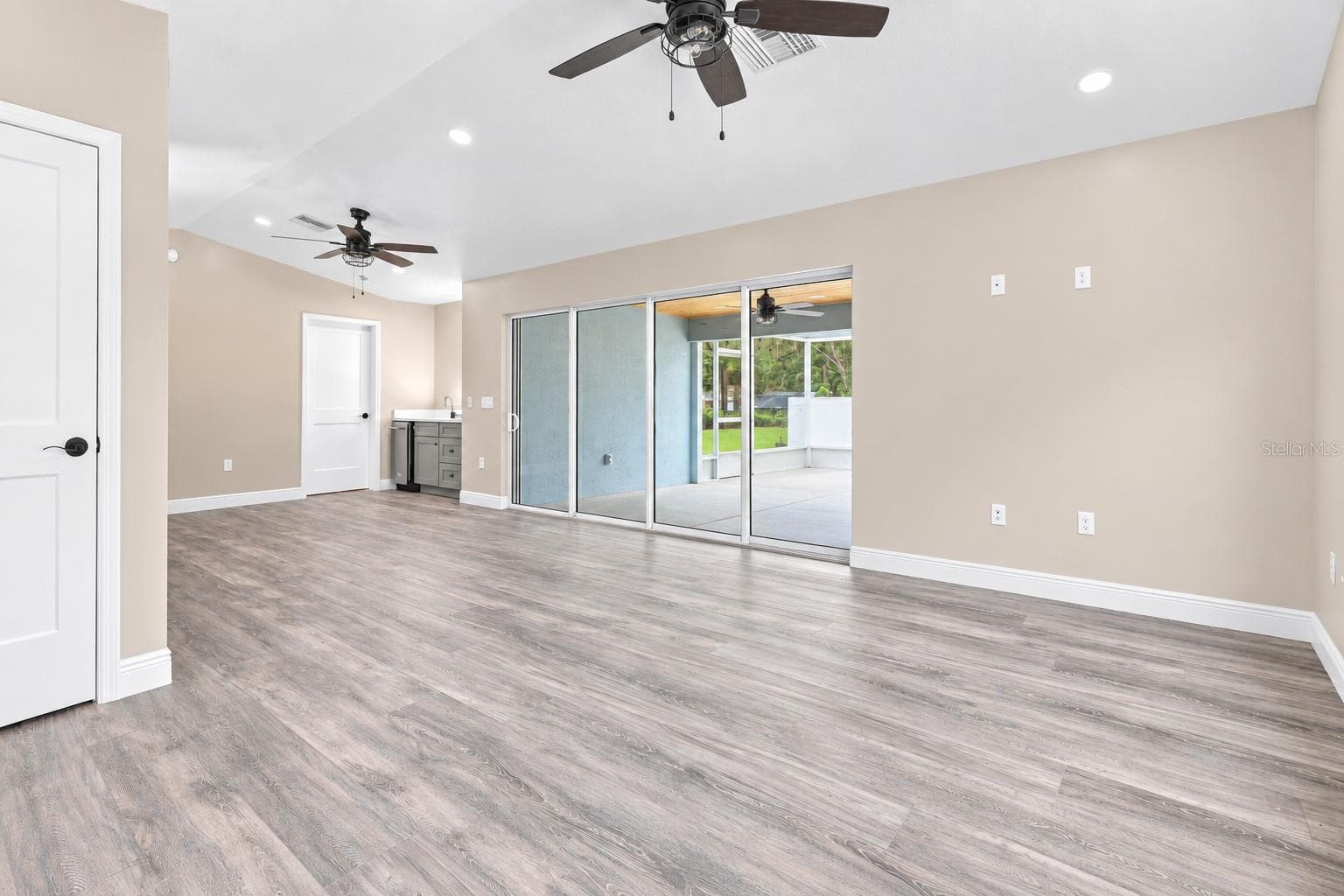 Single Family Residence at 2162 PRESTON AVE, SEBRING, photo 11 of 44