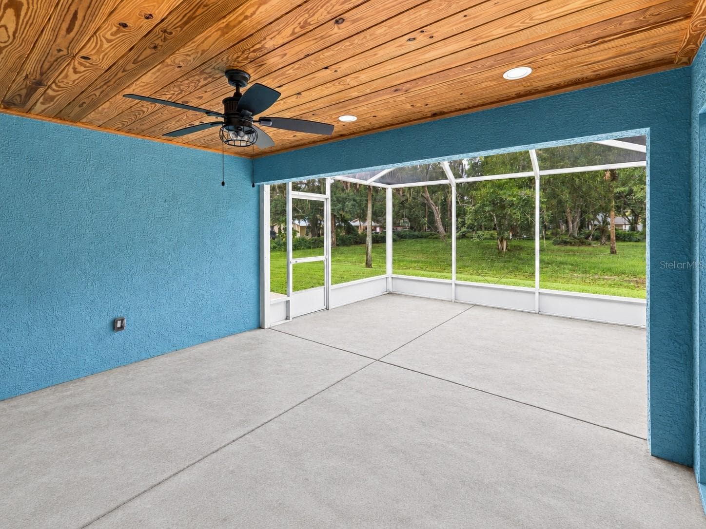 Single Family Residence at 2162 PRESTON AVE, SEBRING, photo 36 of 44