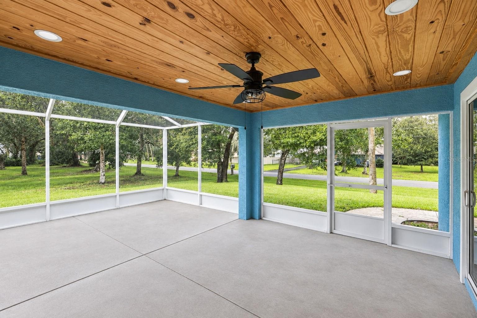 Single Family Residence at 2162 PRESTON AVE, SEBRING, photo 37 of 44