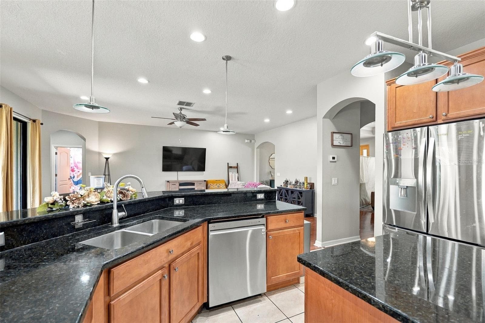 Single Family Residence at 9808 CARR RD, RIVERVIEW, photo 13 of 33