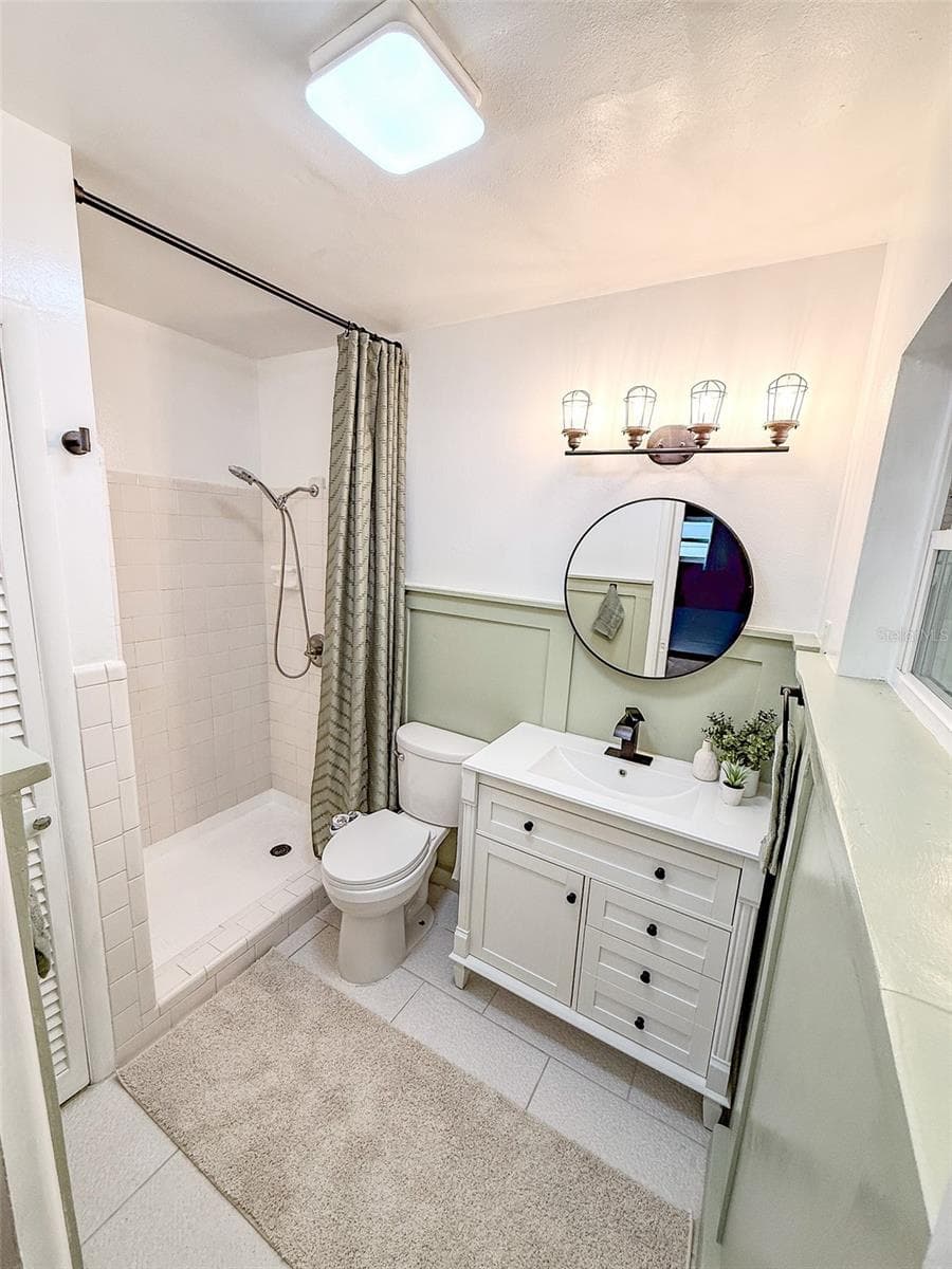 Primary En Suite Shower - 102 GLEN RIDGE AVE, TEMPLE TERRACE