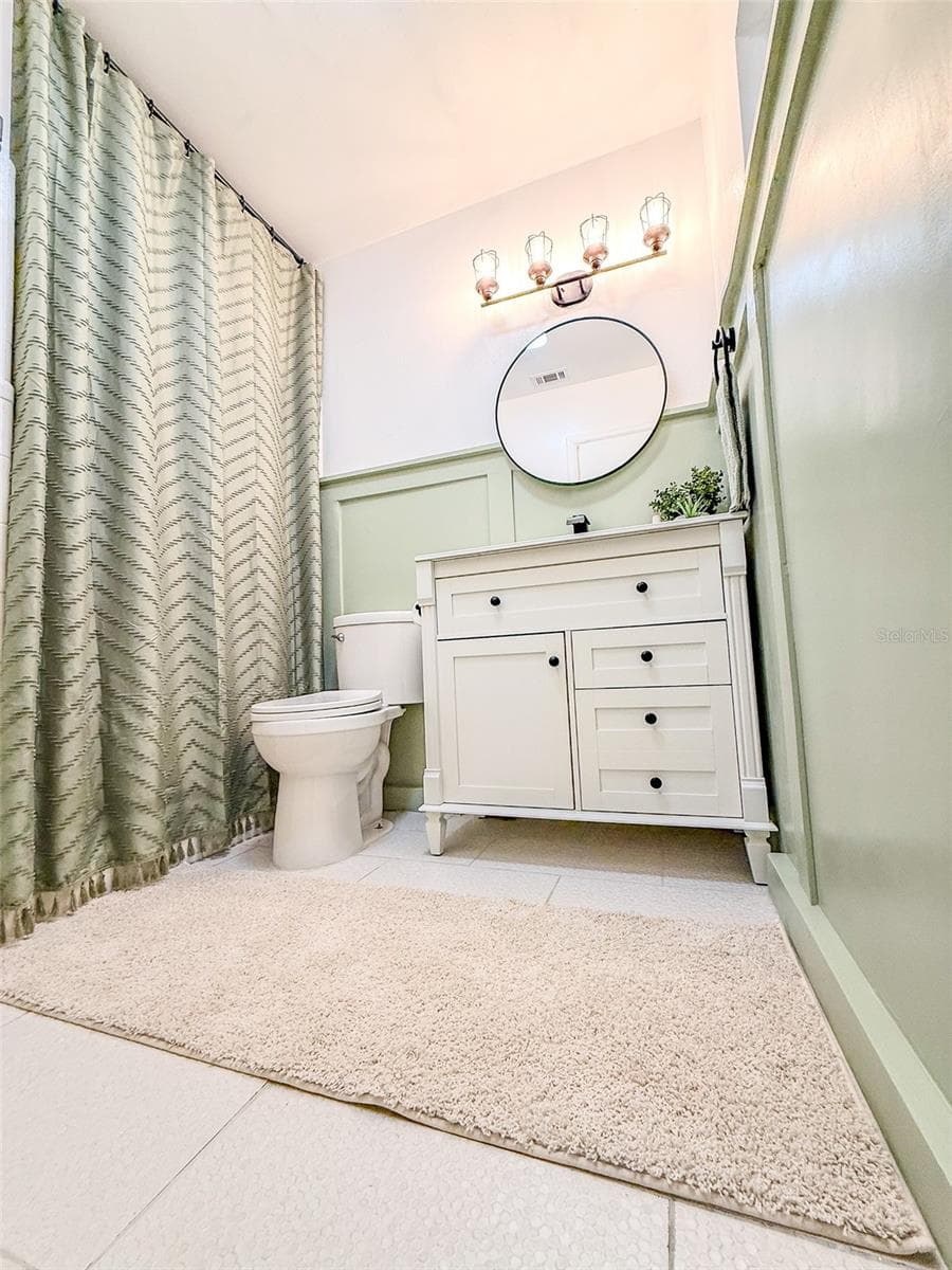 Primary En Suite Bathroom 1 - 102 GLEN RIDGE AVE, TEMPLE TERRACE