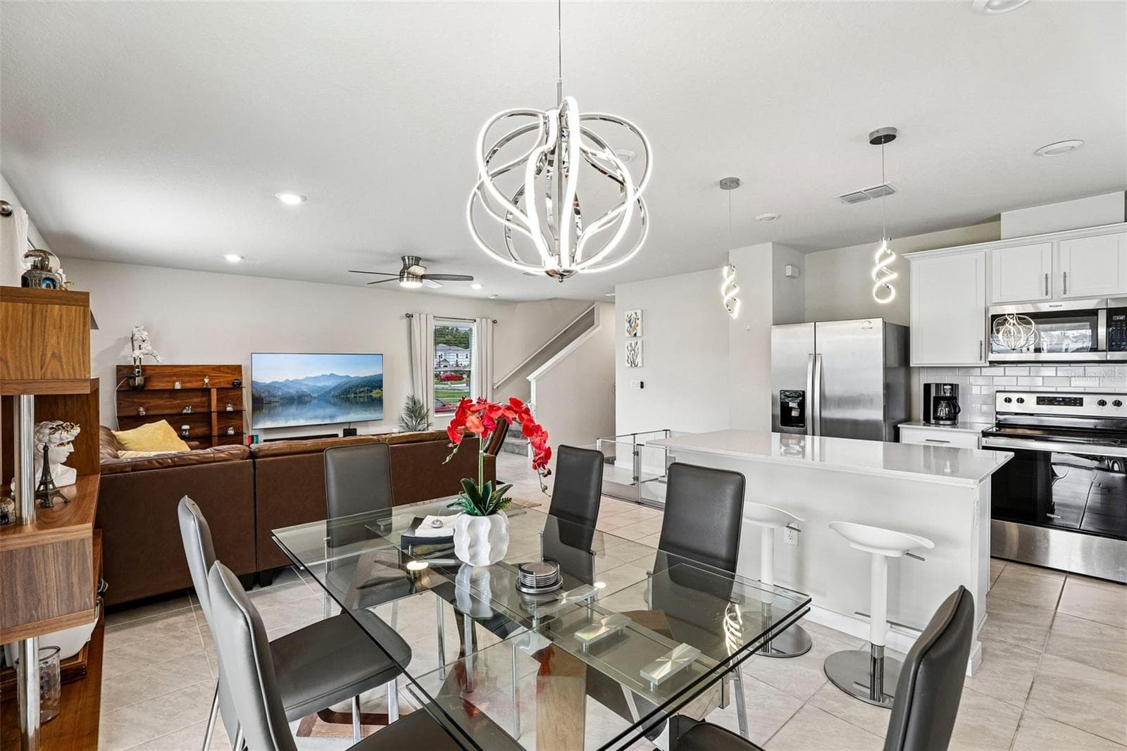 Single Family Residence at 5317 ROYAL POINT AVE, KISSIMMEE, photo 10 of 42