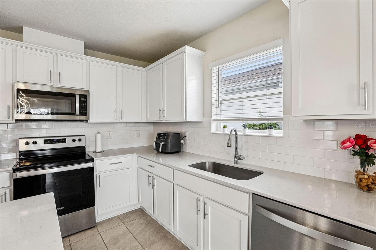Single Family Residence at 5317 ROYAL POINT AVE, KISSIMMEE, photo 14 of 42