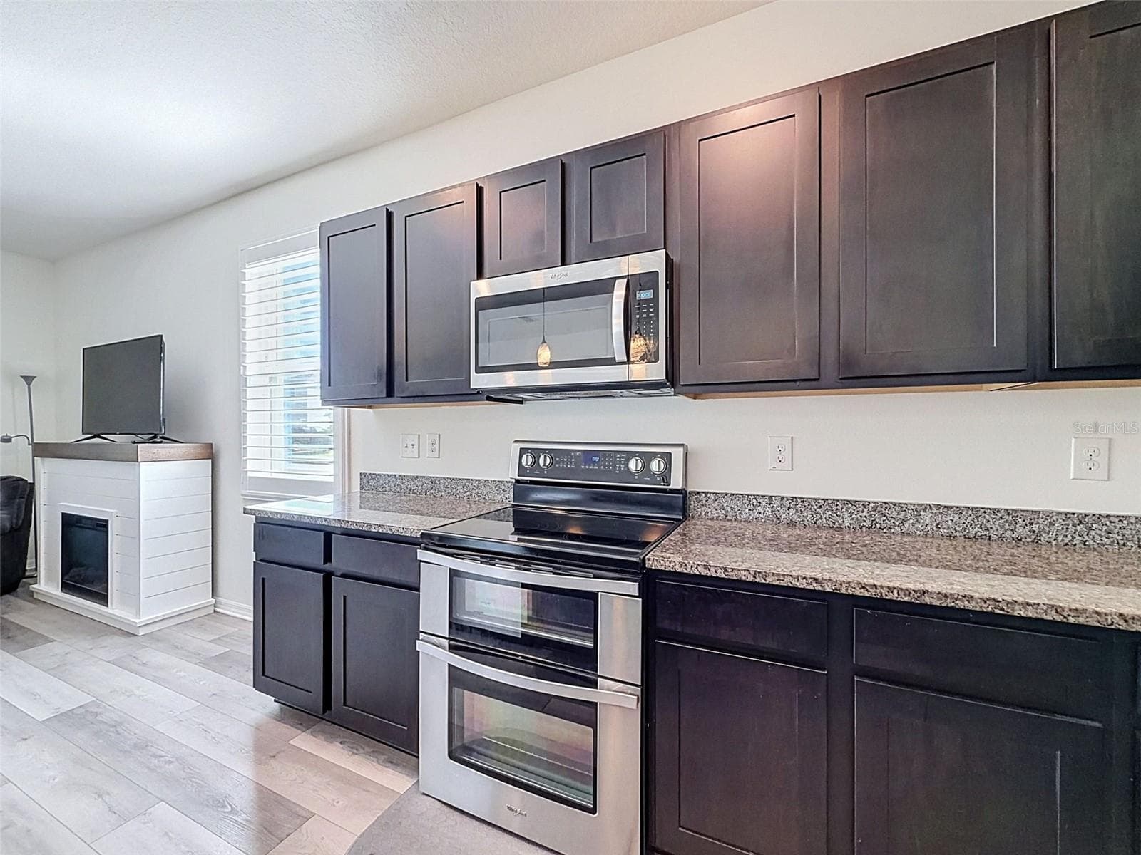 Kitchen - 16189 GLOWING GROVE AVE, ODESSA
