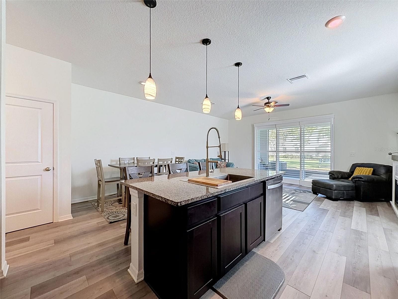Kitchen - 16189 GLOWING GROVE AVE, ODESSA