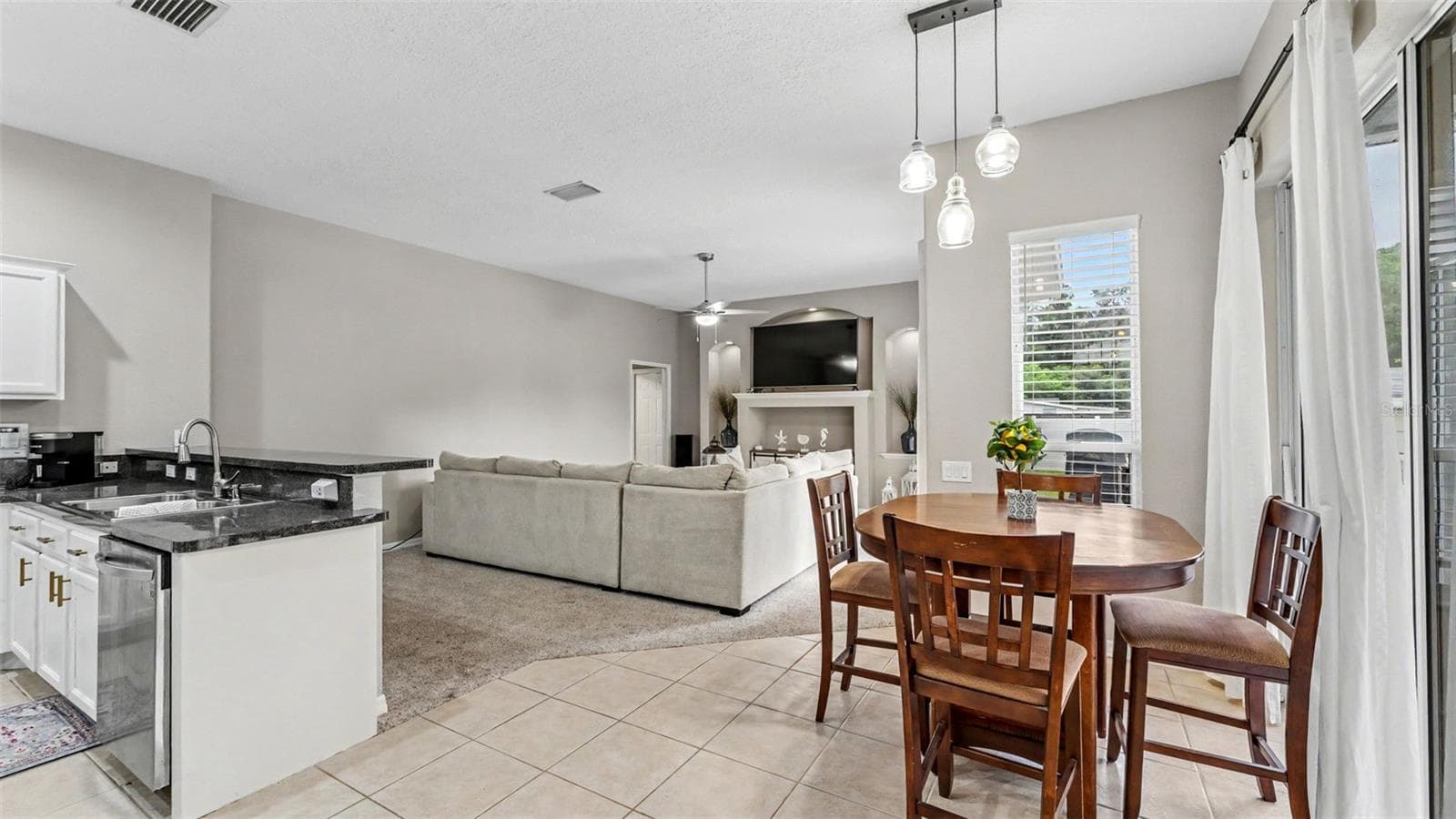 Breakfast area - 2385 4TH ST, MULBERRY