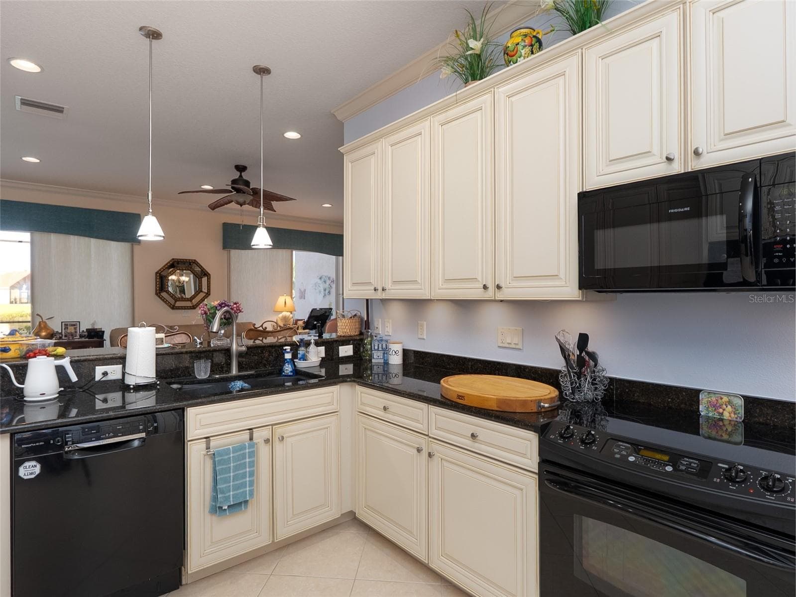 Single Family Residence at 6725 41ST STREET CIR E, SARASOTA, photo 18 of 73