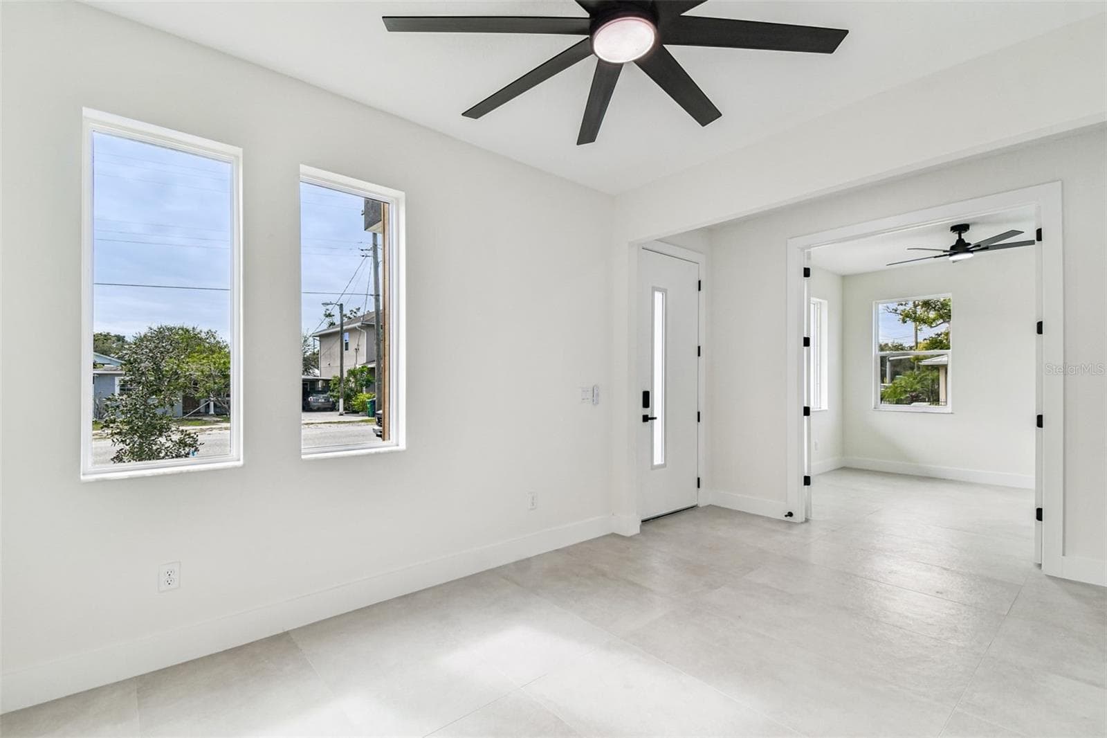 Single Family Residence at 3017 W SPRUCE ST, TAMPA, photo 10 of 76
