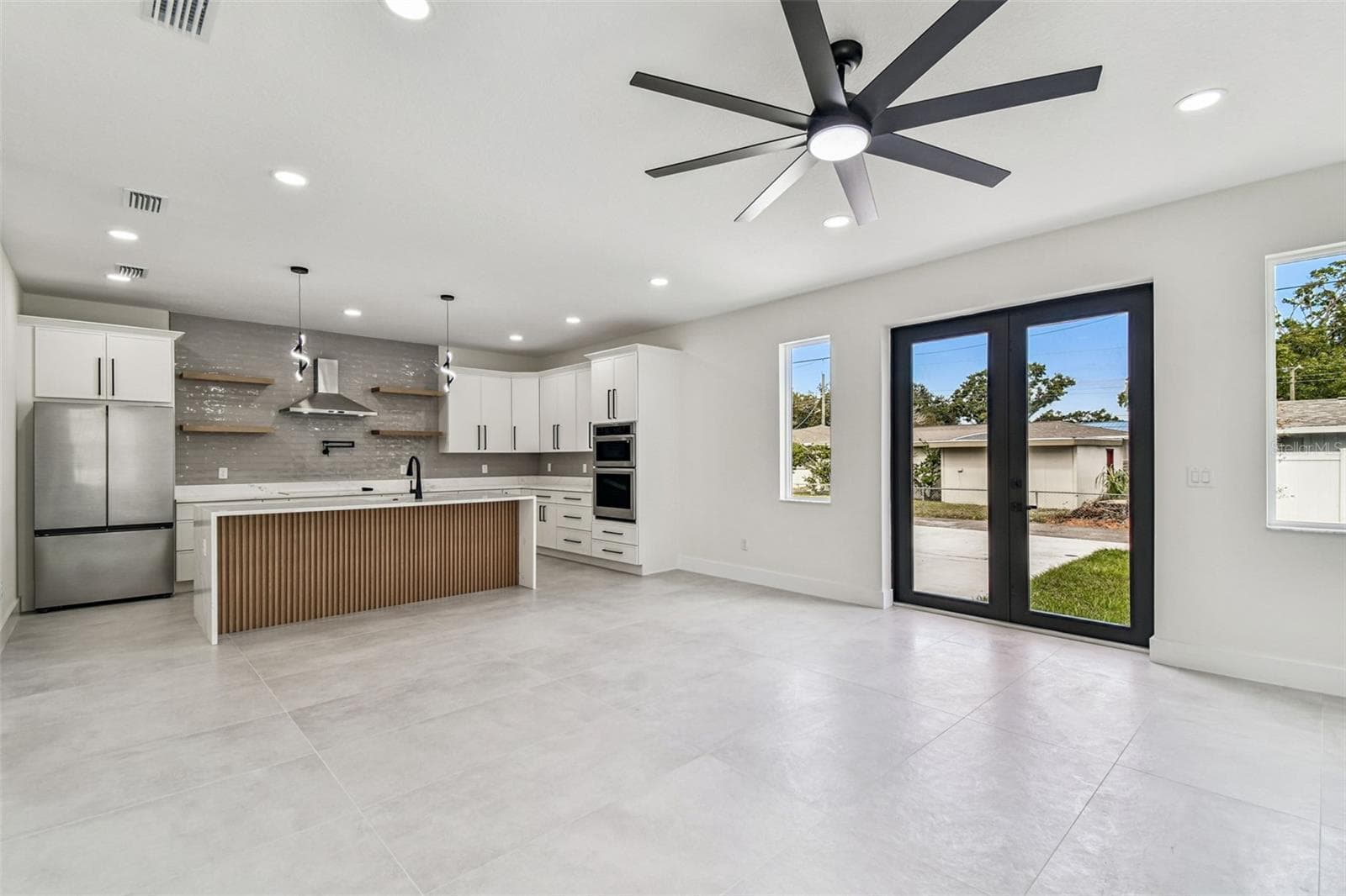 Single Family Residence at 3017 W SPRUCE ST, TAMPA, photo 15 of 76