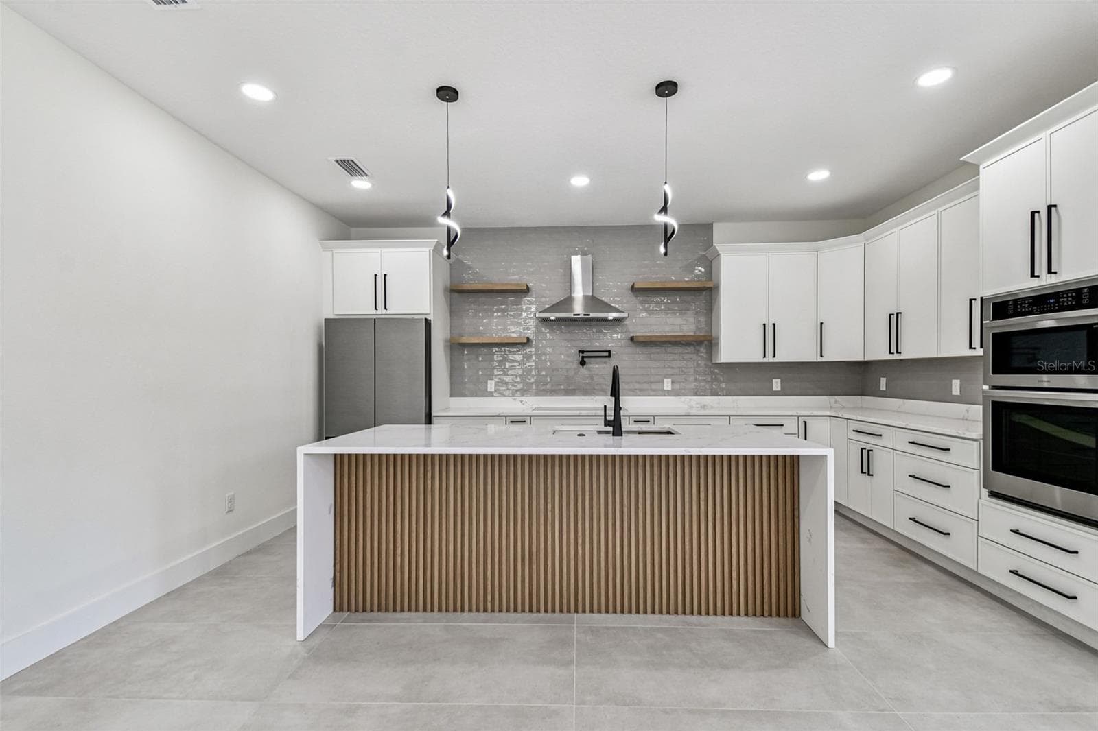 Single Family Residence at 3017 W SPRUCE ST, TAMPA, photo 17 of 76