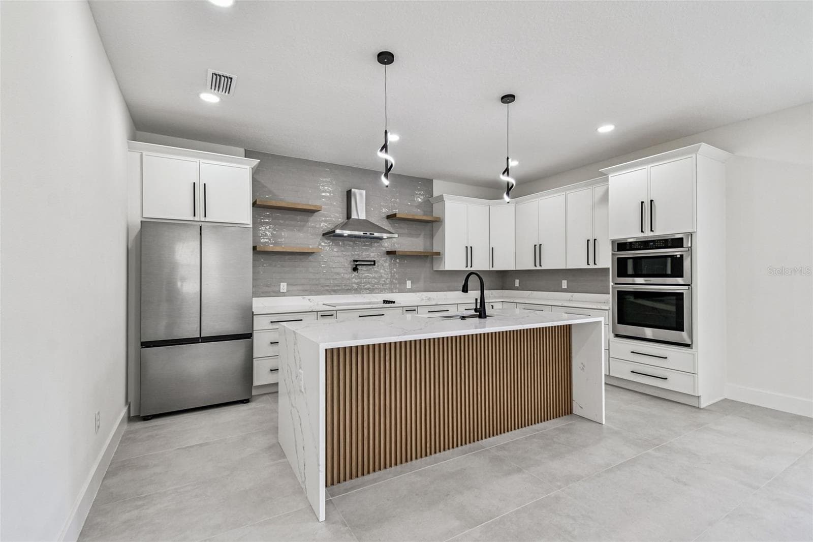 Single Family Residence at 3017 W SPRUCE ST, TAMPA, photo 19 of 76