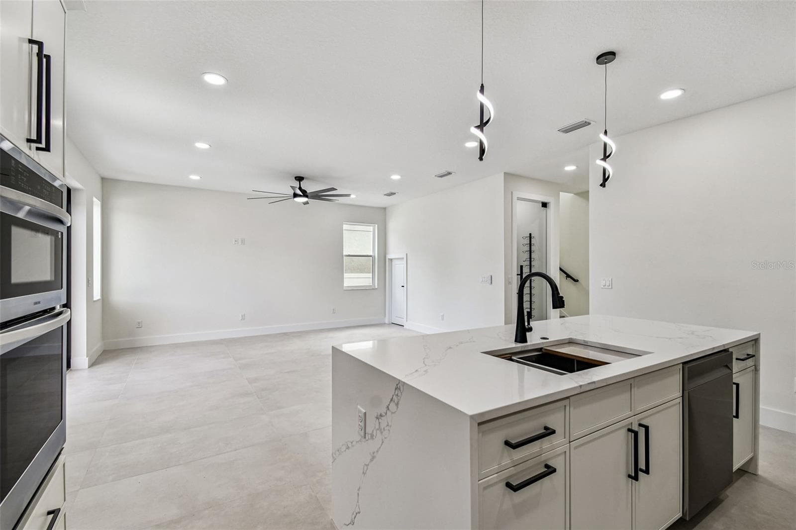 Single Family Residence at 3017 W SPRUCE ST, TAMPA, photo 27 of 76