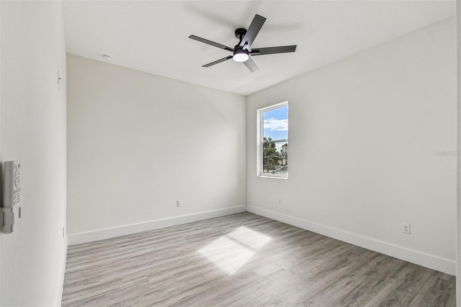 Single Family Residence at 3017 W SPRUCE ST, TAMPA, photo 48 of 76