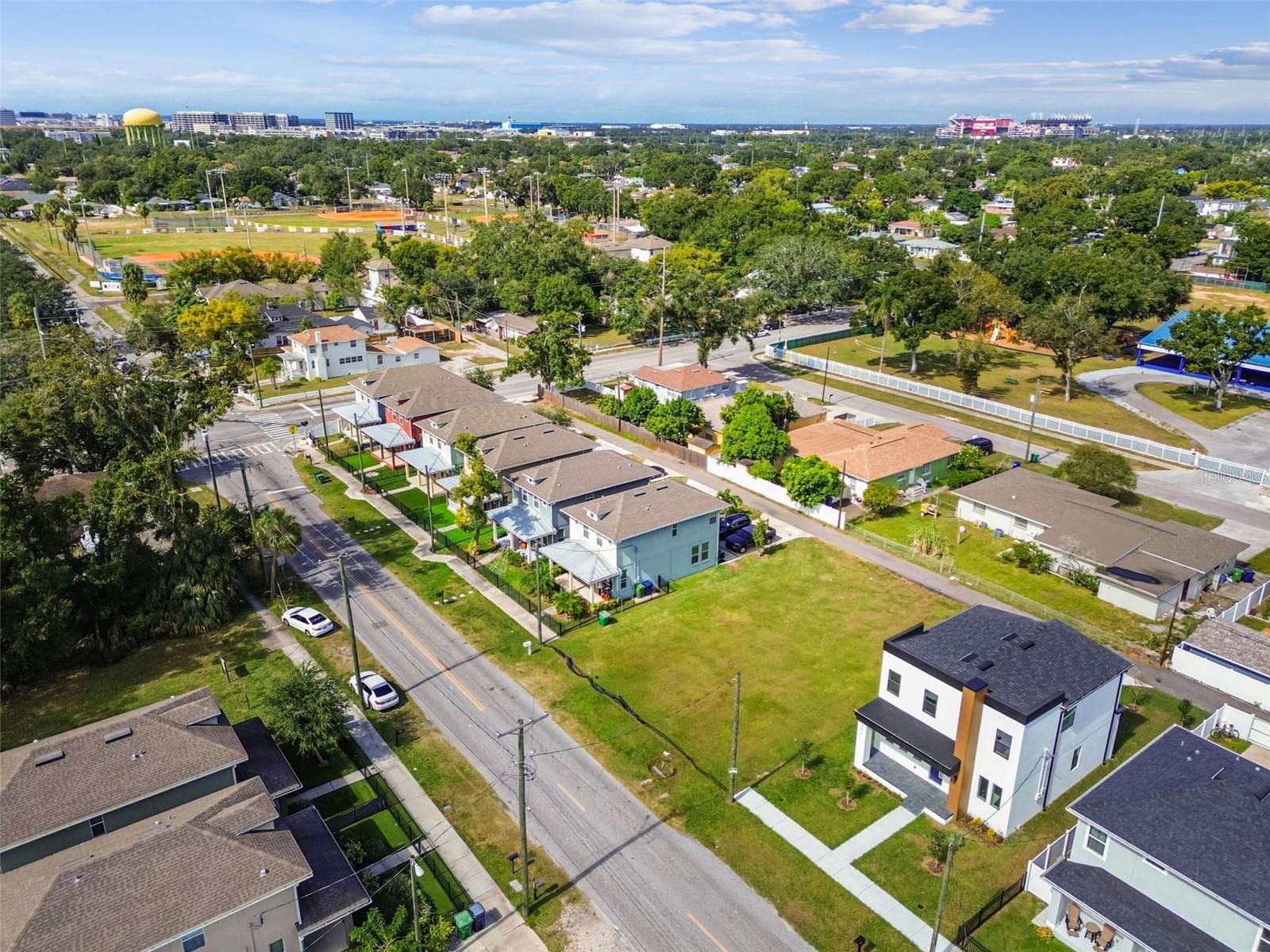 Single Family Residence at 3017 W SPRUCE ST, TAMPA, photo 53 of 76
