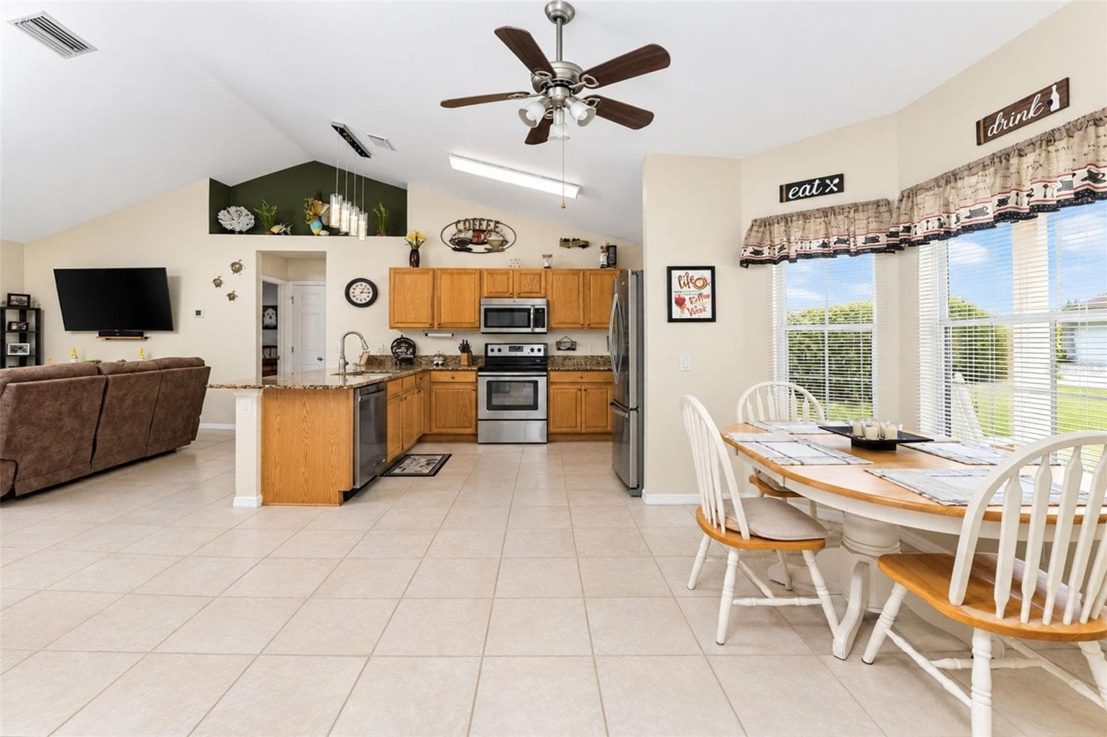 Single Family Residence at 4196 SKYWAY AVE, NORTH PORT, photo 6 of 67