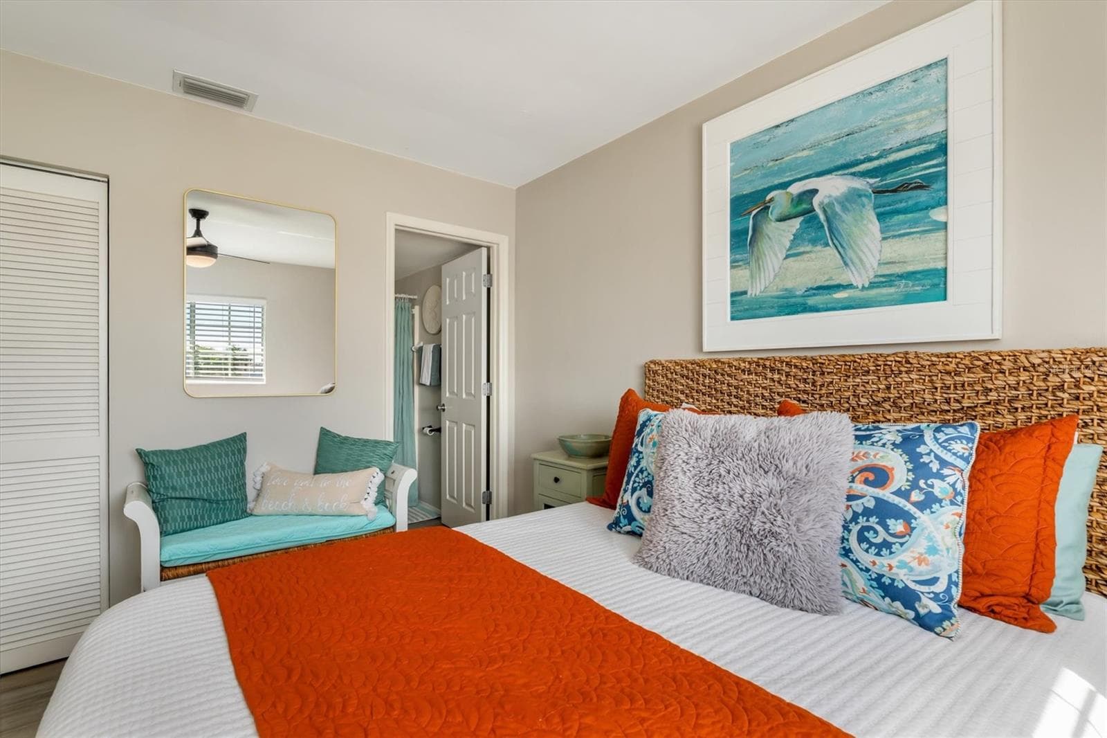 PERFECT COLOR PALATE WITH WALK-IN CLOSET WITH STORAGE - 3310 LOVELAND BLVD #1105, PUNTA GORDA