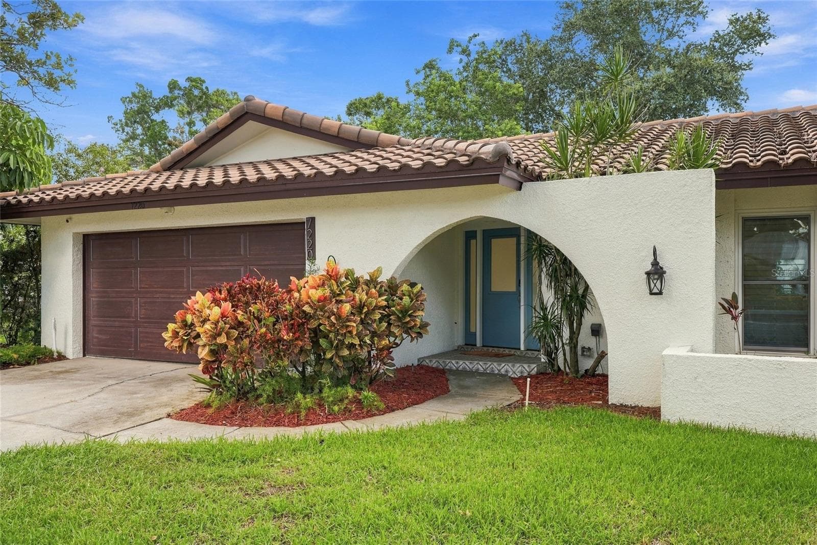 Single Family Residence at 7220 SUNSHINE DR S, ST PETERSBURG, photo 3 of 58