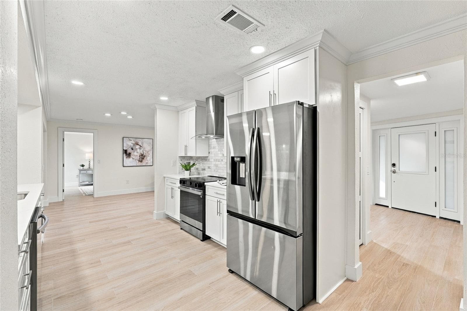 Single Family Residence at 7220 SUNSHINE DR S, ST PETERSBURG, photo 13 of 58