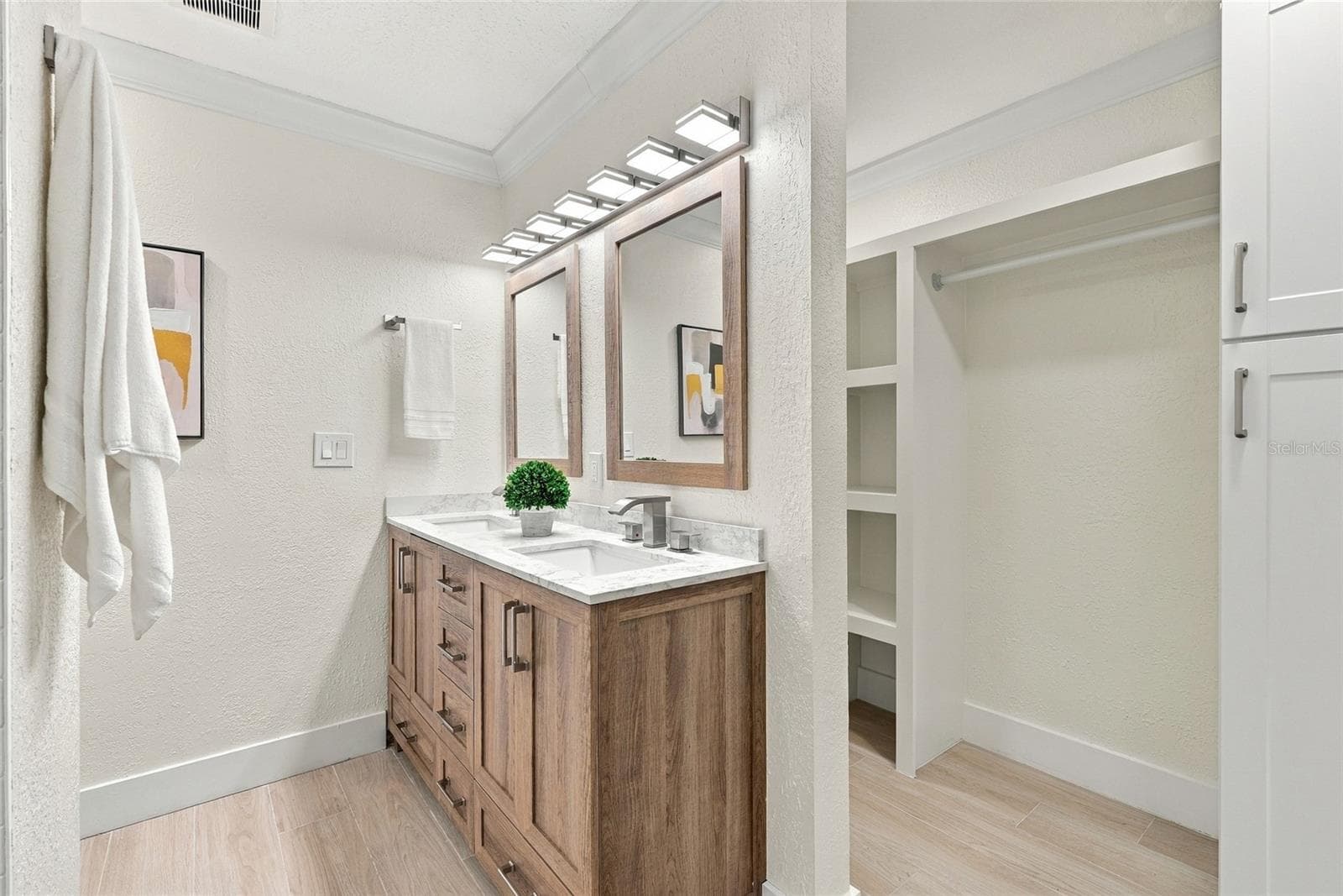 Single Family Residence at 7220 SUNSHINE DR S, ST PETERSBURG, photo 26 of 58