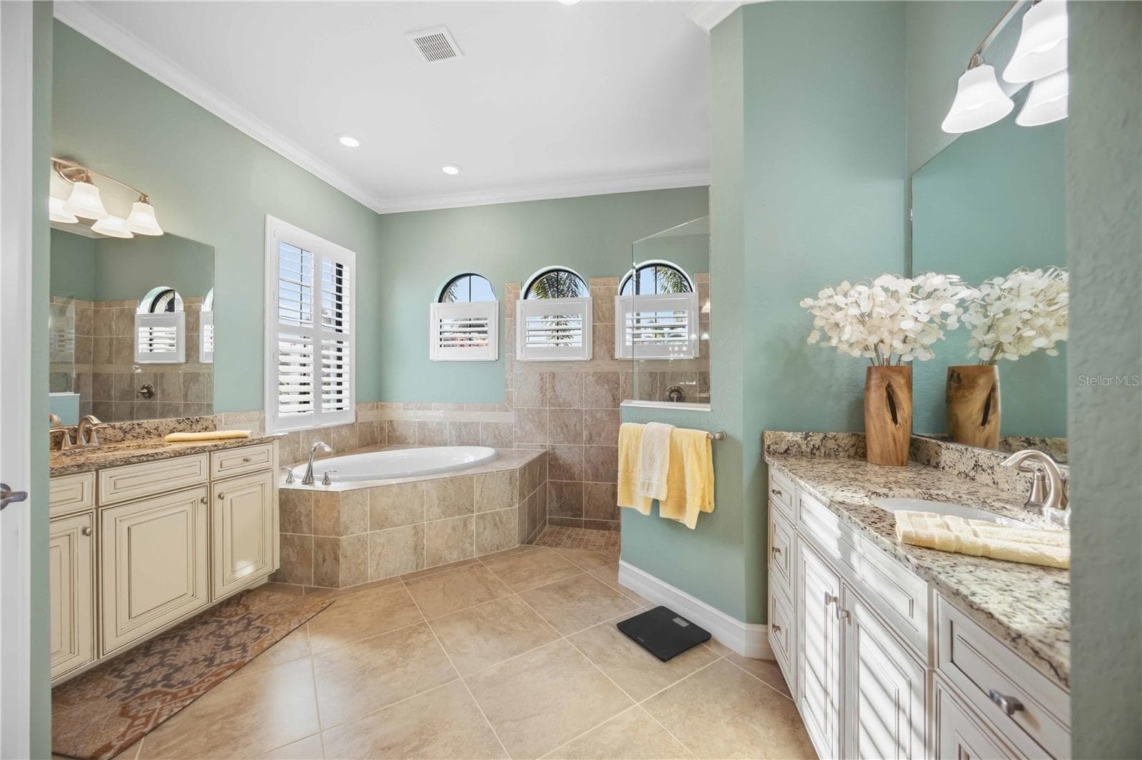 Primary Bath - 10720 TARFLOWER DR, VENICE