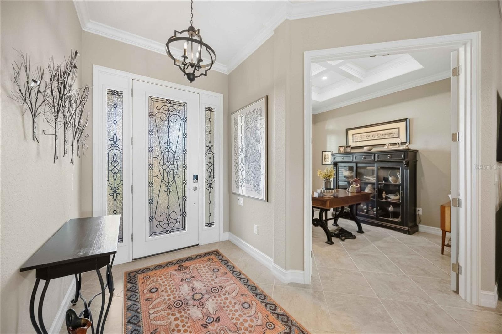 The entry to this home is beautiful! - 10720 TARFLOWER DR, VENICE