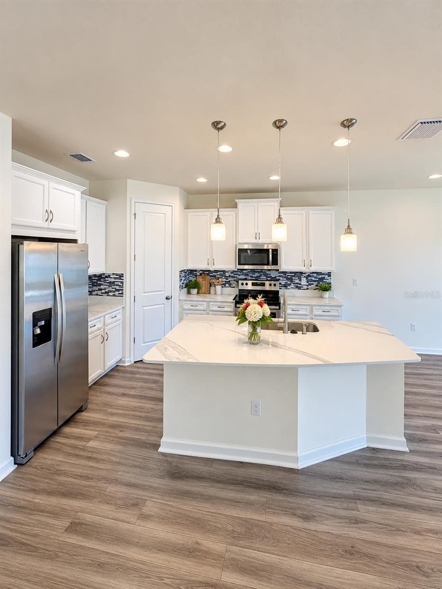 Villa at 11631 WEATHERED FELLING DR, RIVERVIEW, photo 12 of 54