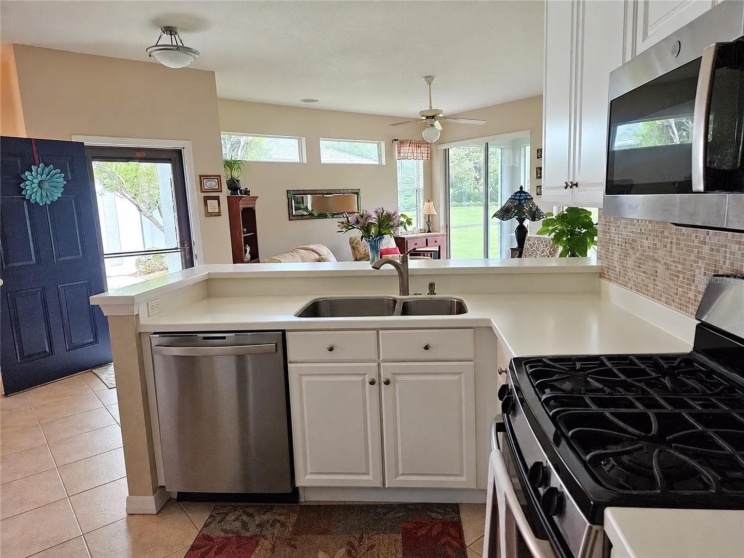 Kitchen - 1215 LYNDHURST GREENS DR #.000, SUN CITY CENTER