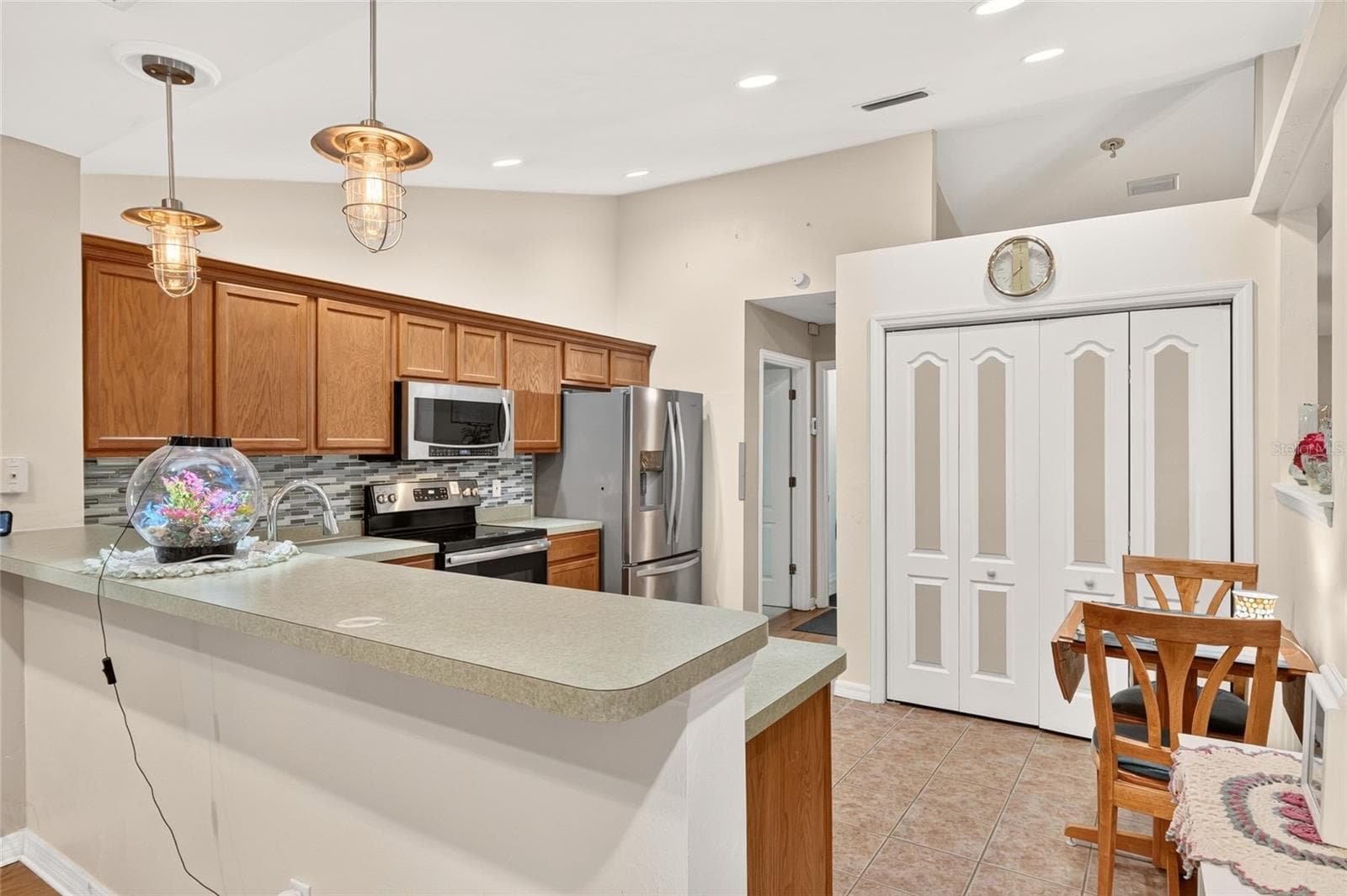 Single Family Residence at 118 GARNET PL, INTERLACHEN, photo 15 of 52