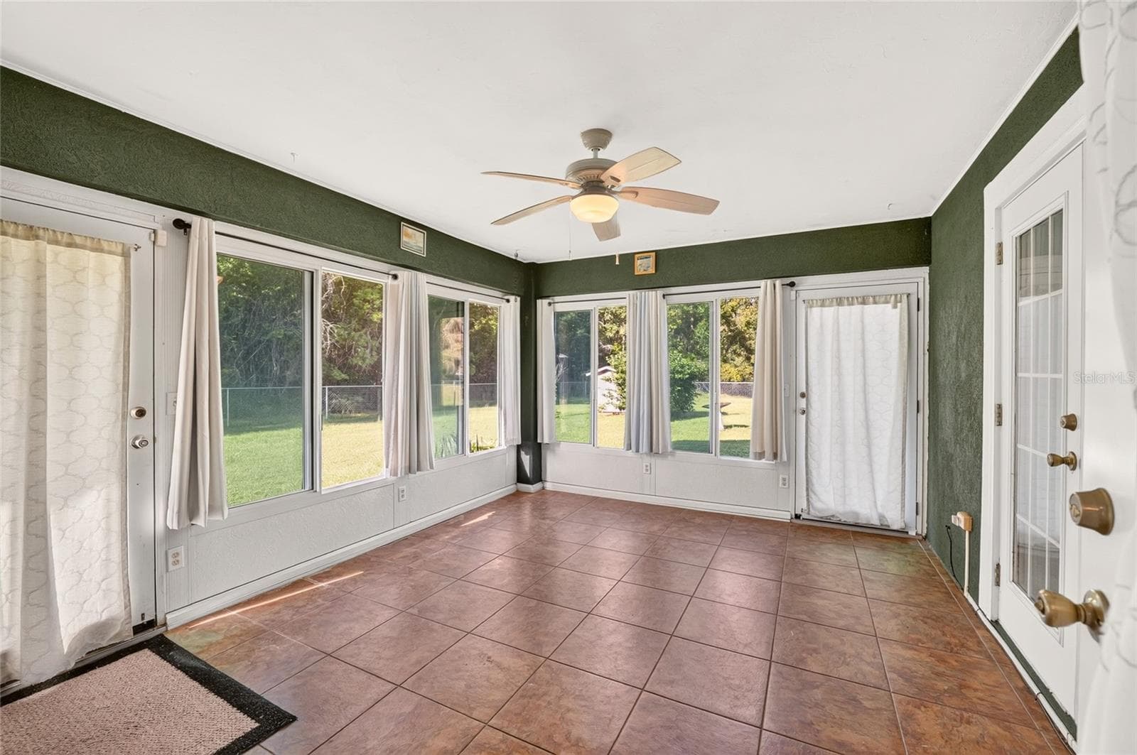 Single Family Residence at 118 GARNET PL, INTERLACHEN, photo 36 of 52