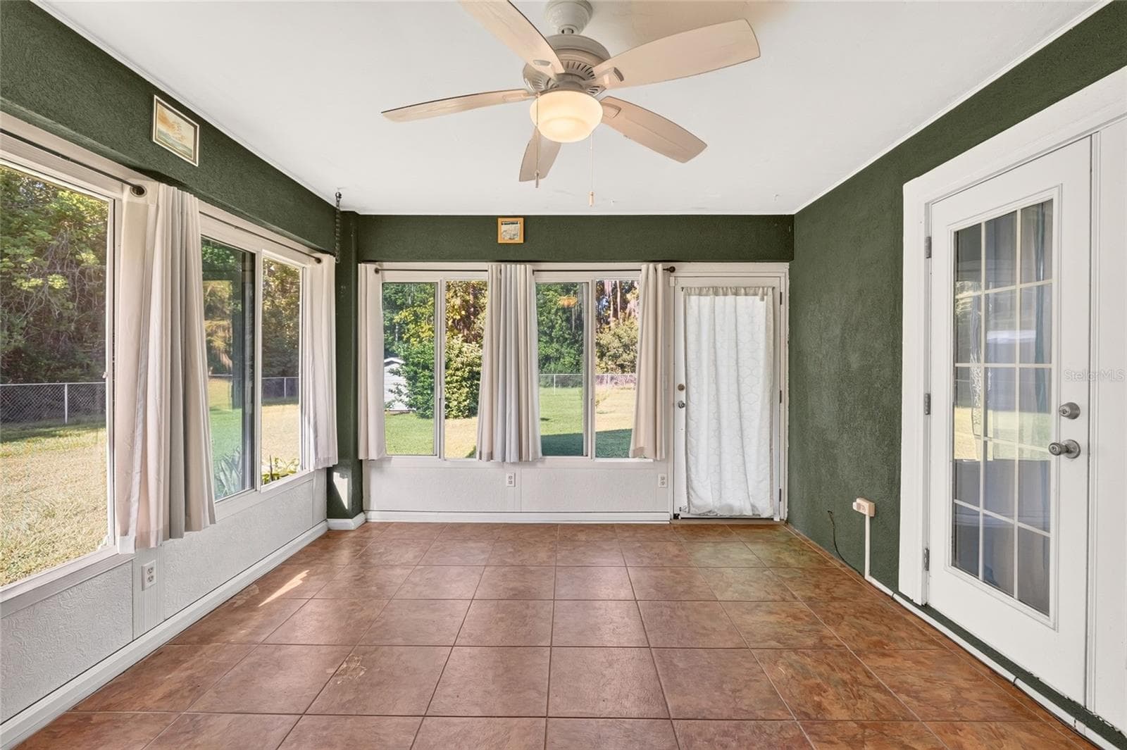Single Family Residence at 118 GARNET PL, INTERLACHEN, photo 37 of 52