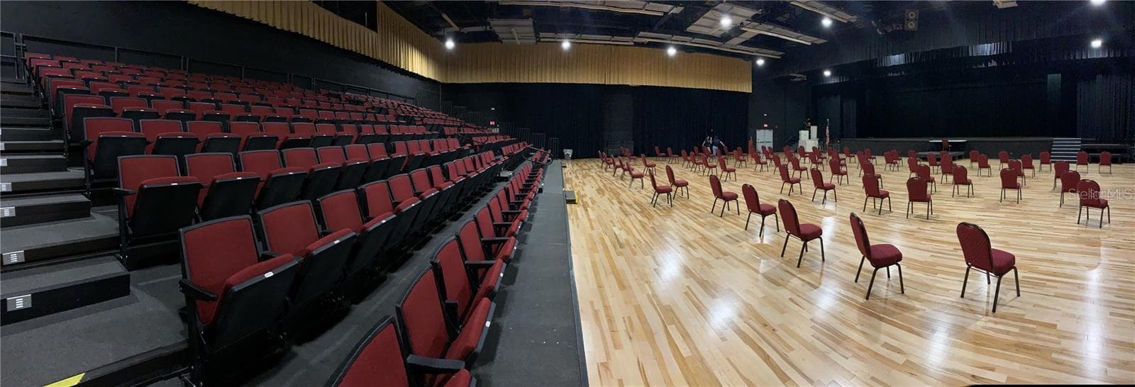 Veterans Theater, Shows, Concerts, Parties, Dances & more - 1215 LYNDHURST GREENS DR #.000, SUN CITY CENTER