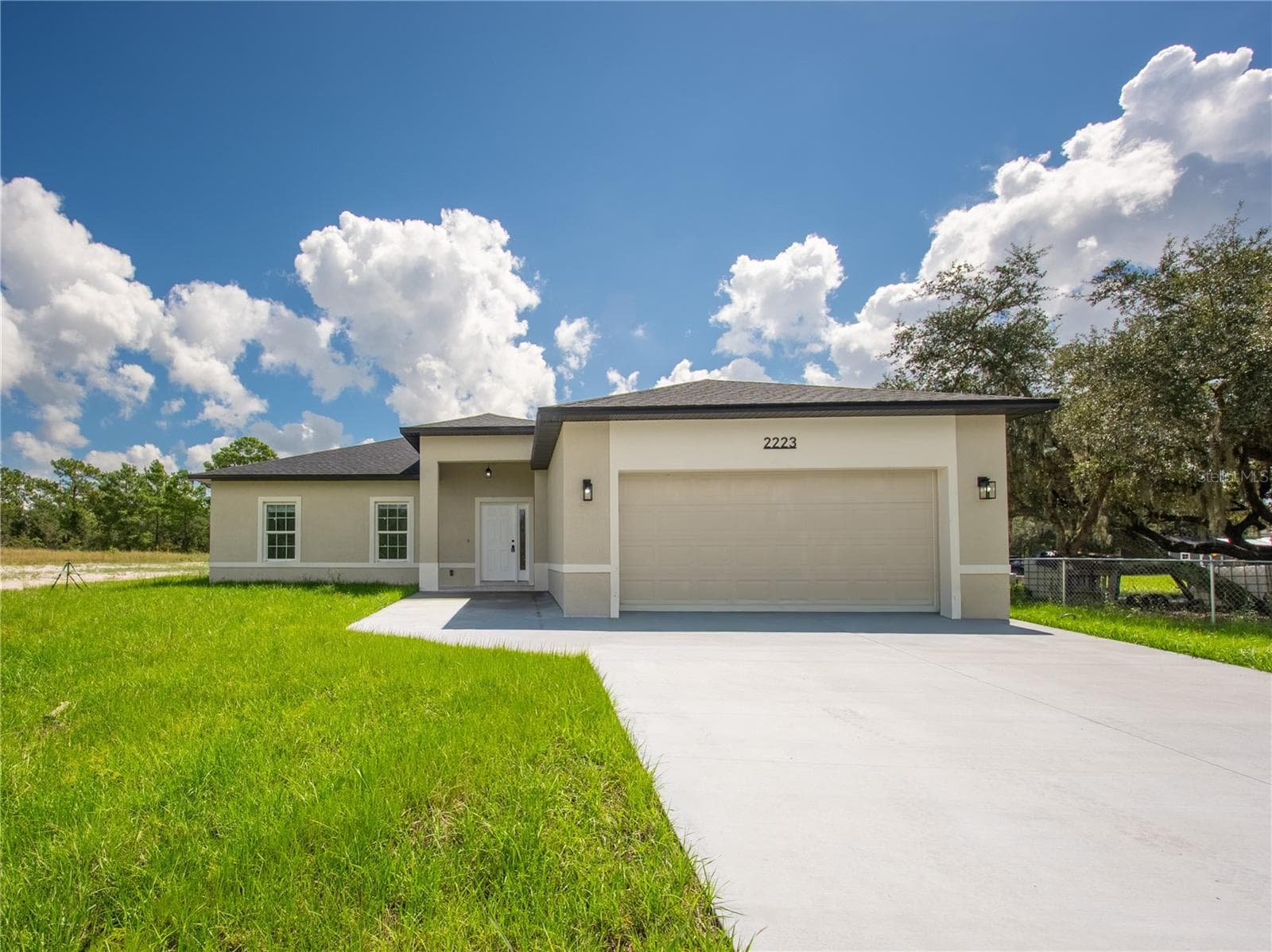 2223 LEMON DR