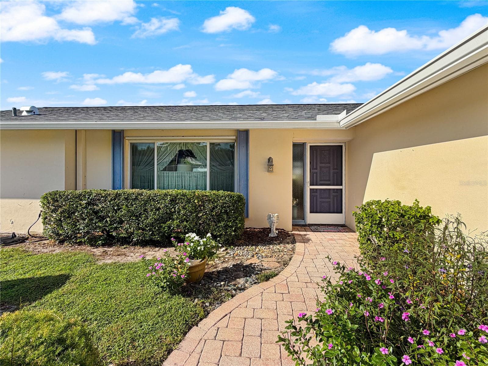 Single Family Residence at 13655 LAS PALMAS DR, LARGO, photo 2 of 66