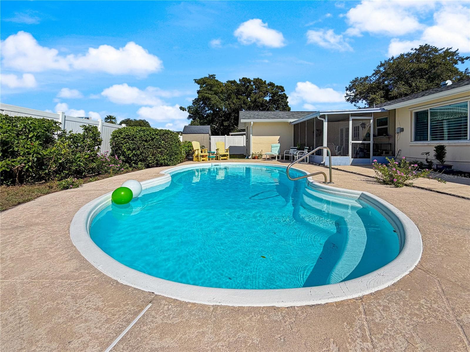 Single Family Residence at 13655 LAS PALMAS DR, LARGO, photo 59 of 66