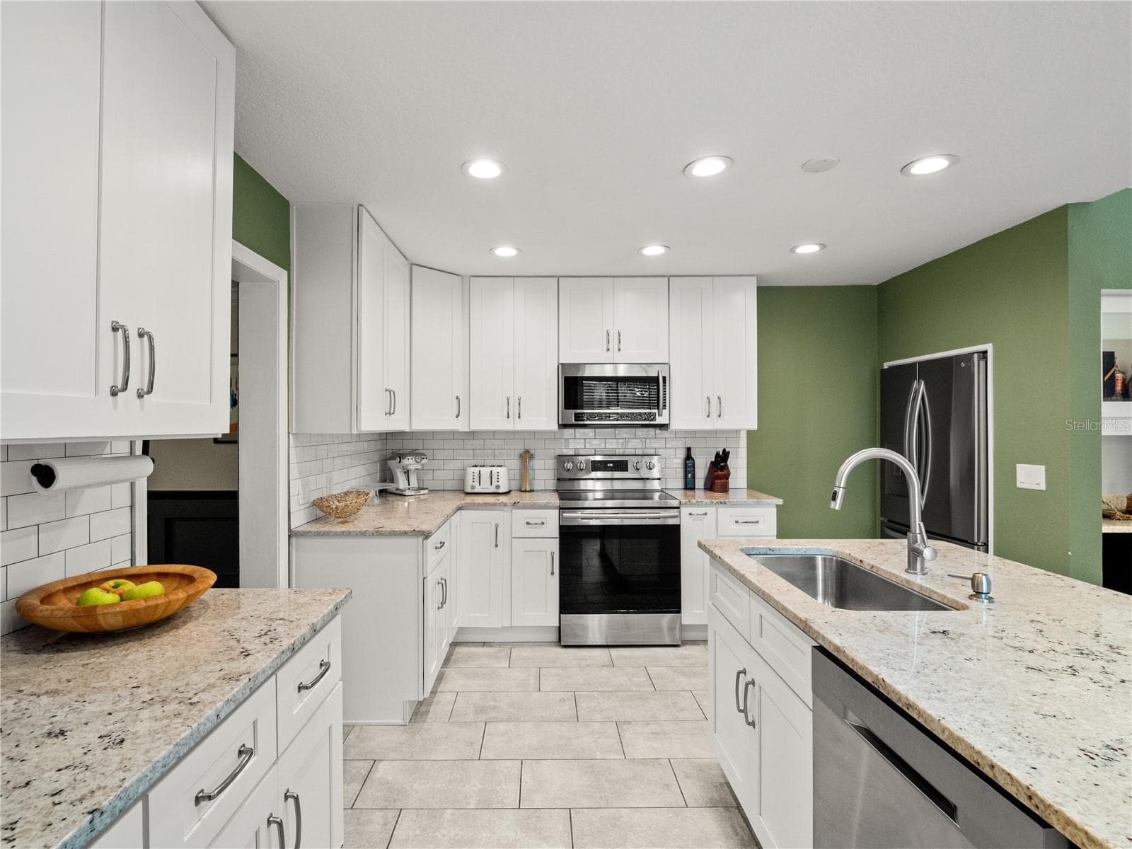 Single Family Residence at 442 BRIERCLIFF DR, ORLANDO, photo 13 of 71