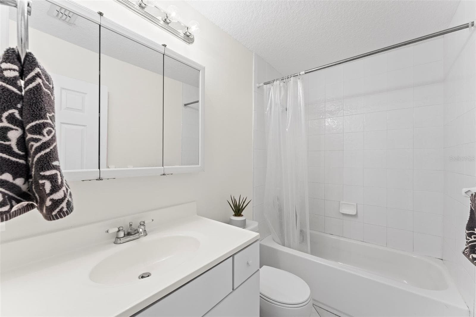 Bathroom - 165 ESCAMBIA LN #502, COCOA BEACH