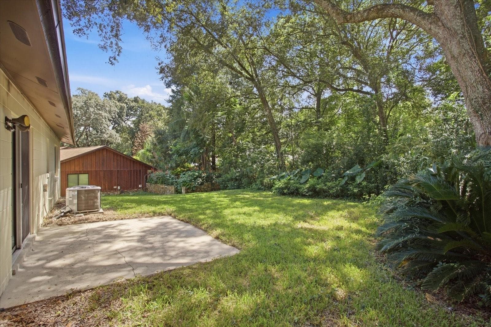 Single Family Residence at 528 E HILLCREST ST, ALTAMONTE SPRINGS, photo 10 of 26