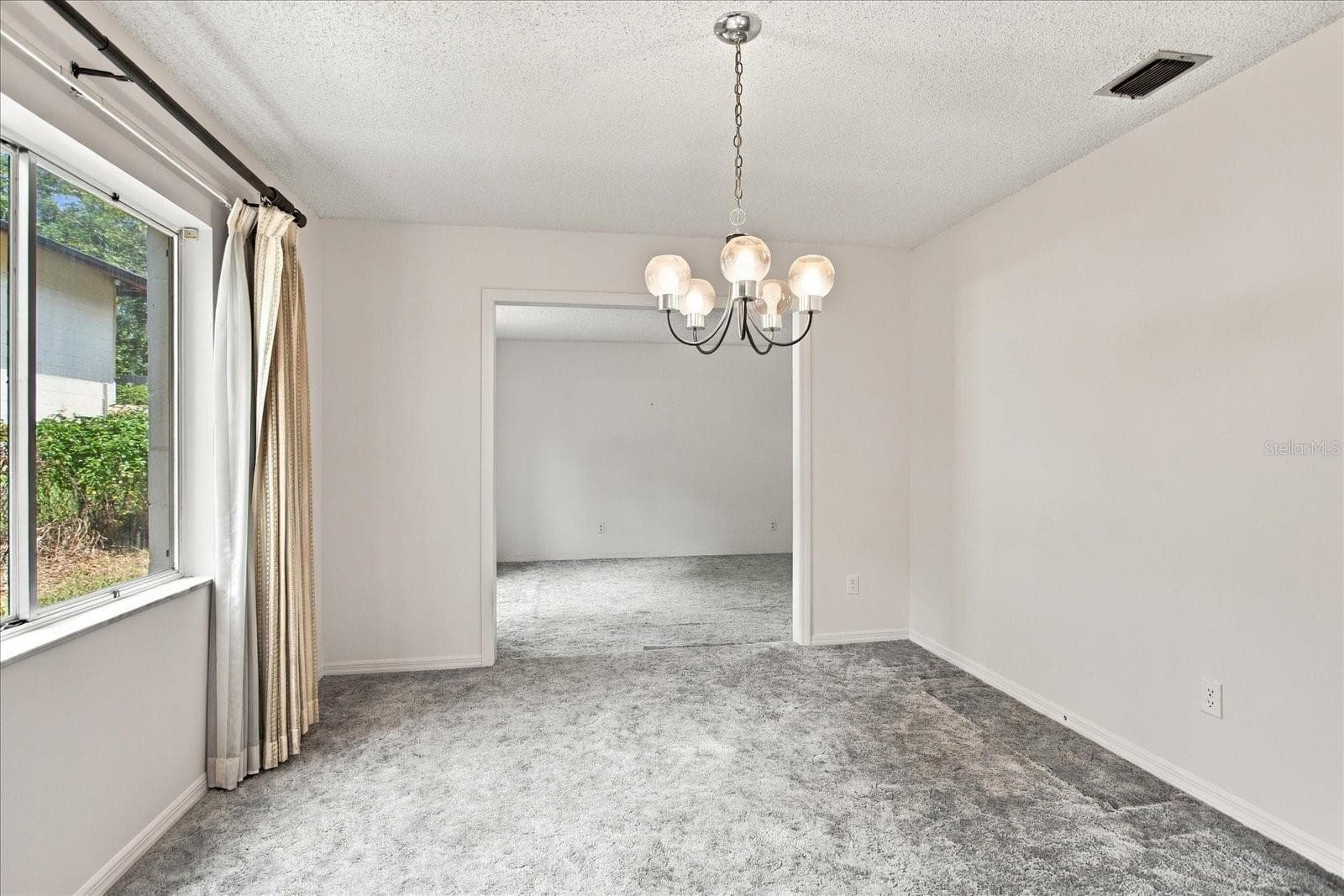 Single Family Residence at 528 E HILLCREST ST, ALTAMONTE SPRINGS, photo 22 of 26