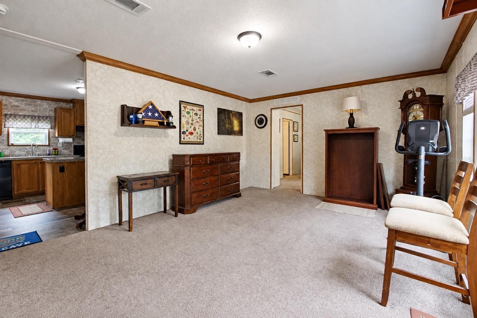 Manufactured Home at 152 PIPER DR, HAWTHORNE, photo 10 of 42