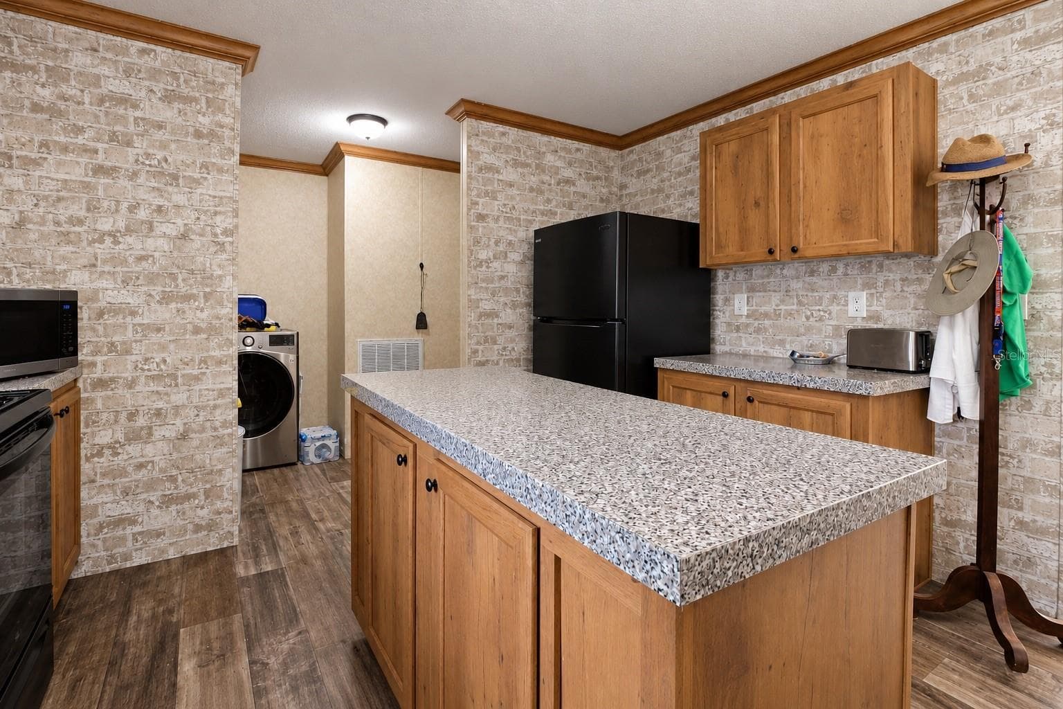 Manufactured Home at 152 PIPER DR, HAWTHORNE, photo 22 of 42
