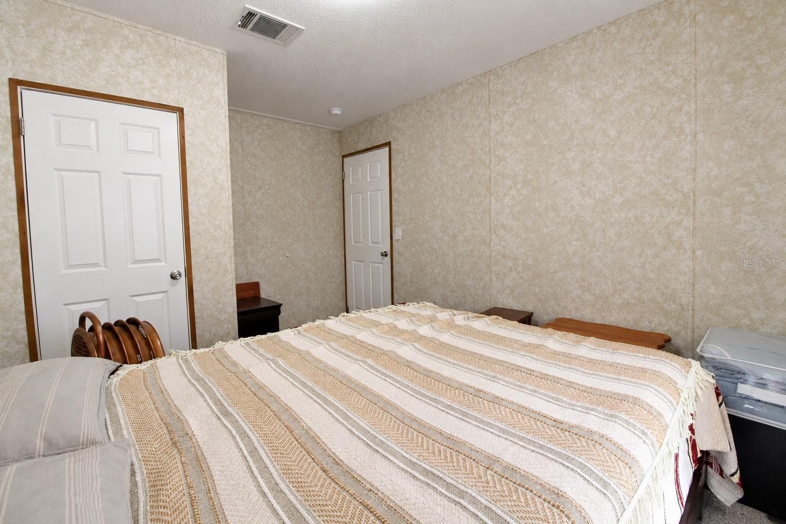 Manufactured Home at 152 PIPER DR, HAWTHORNE, photo 32 of 42
