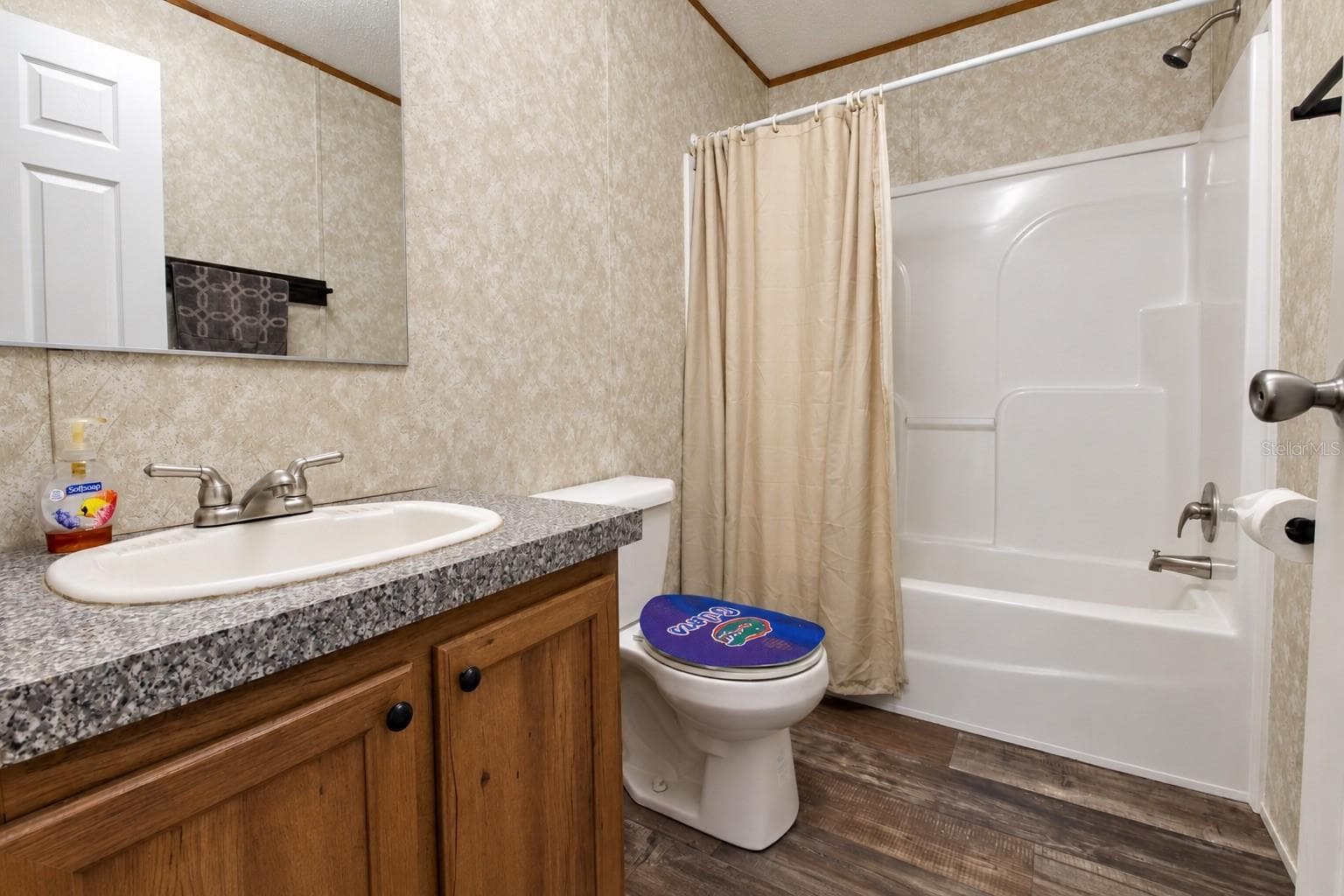 Manufactured Home at 152 PIPER DR, HAWTHORNE, photo 33 of 42