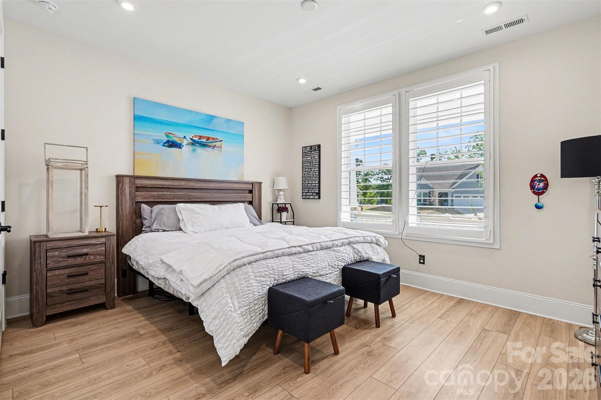 Guest bedroom with plenty of natural light. - 8027 Longwaters Court, York