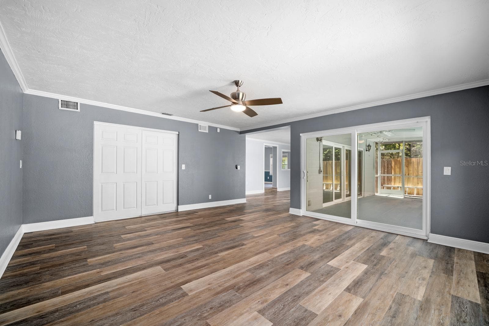 family room - 5135 20TH AVE N, ST PETERSBURG