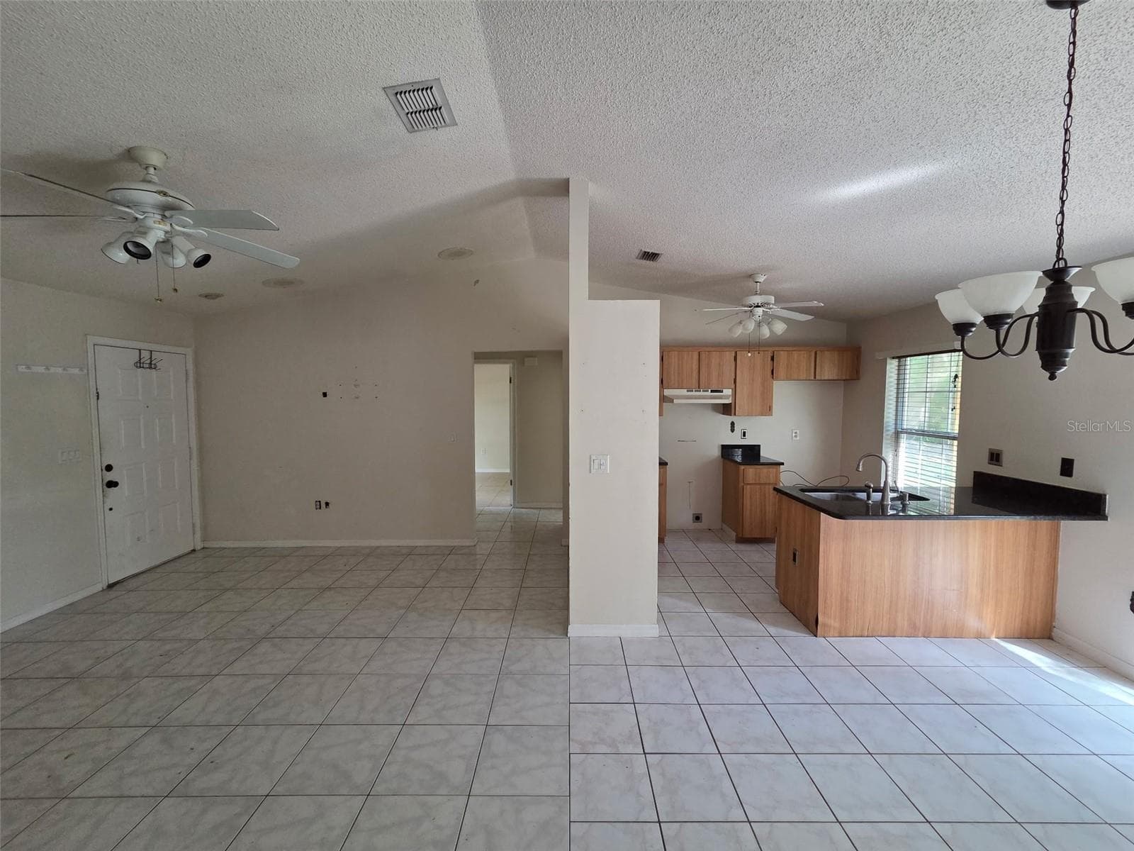 Single Family Residence at 8190 SEALAWN DR, SPRING HILL, photo 2 of 12