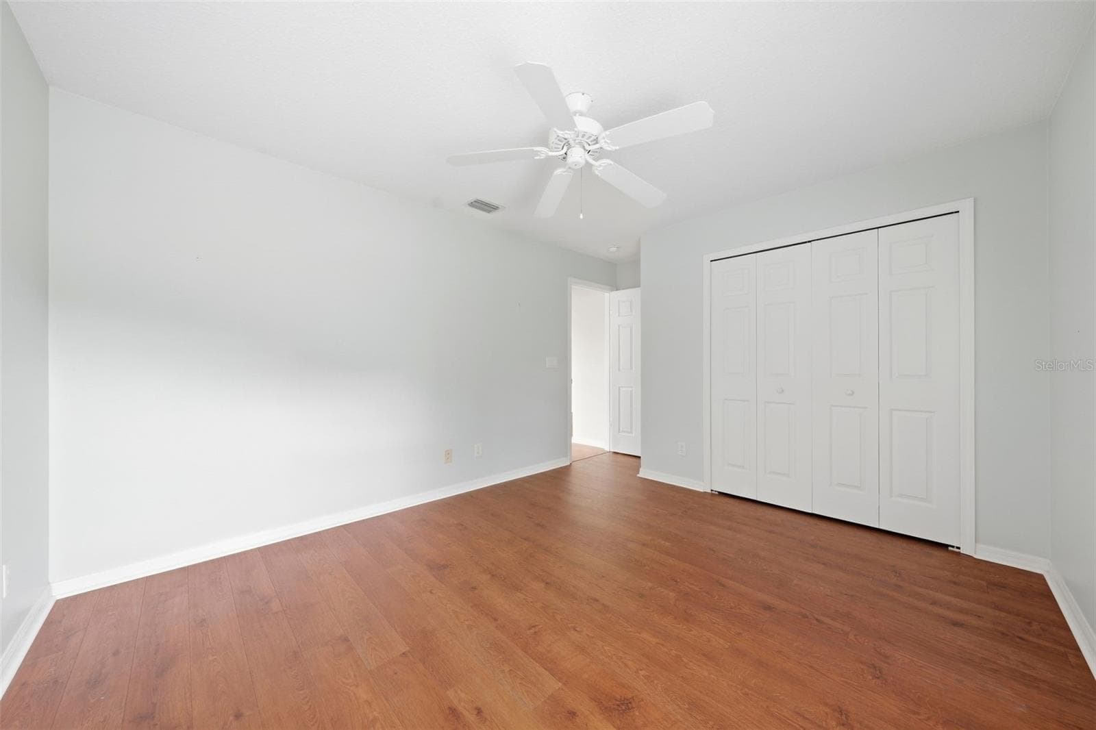 2nd Bedroom - Split Floor - 5596 FREEPORT DR, TAVARES