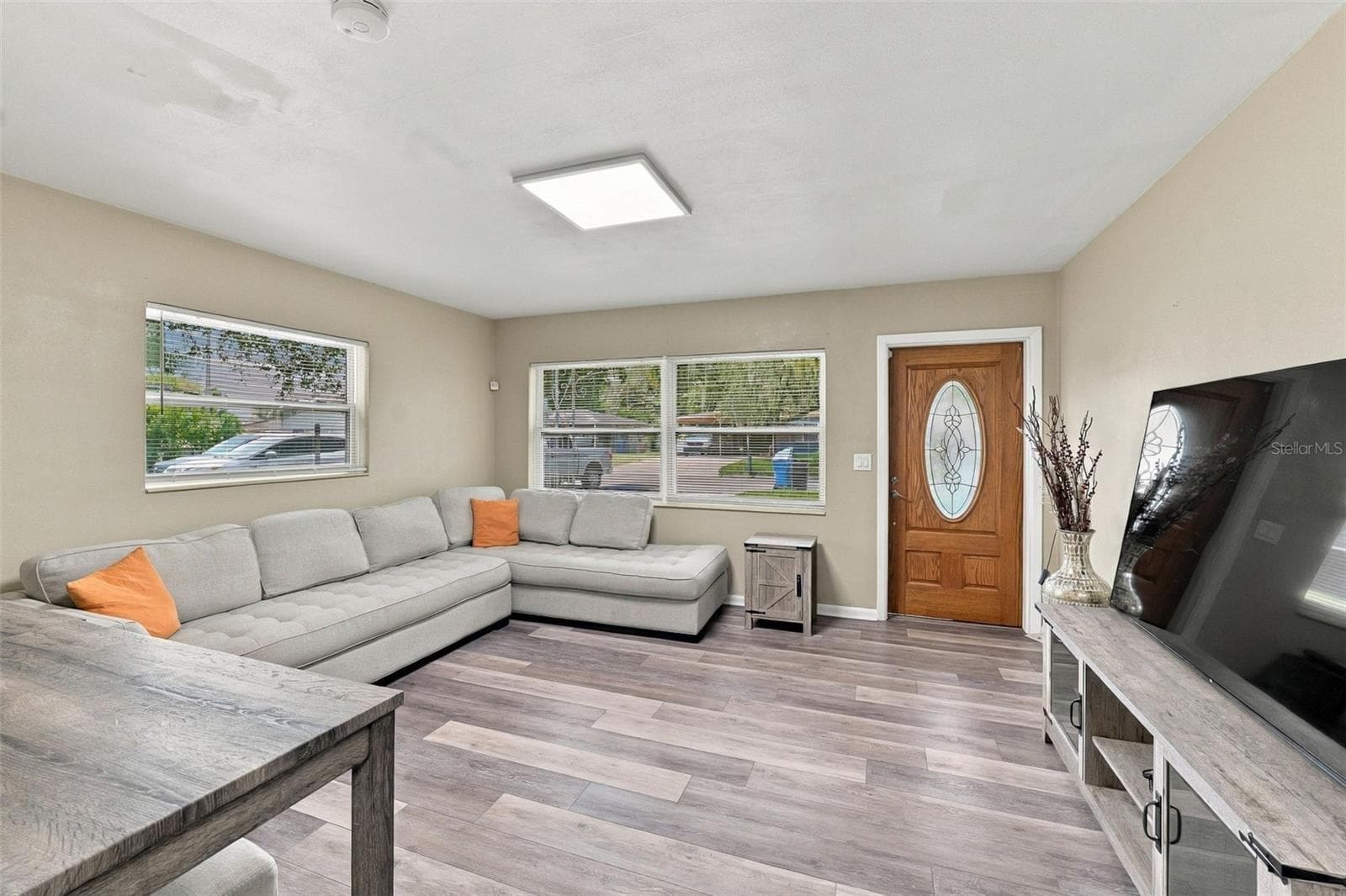 Single Family Residence at 7815 PINE HILL DR, TAMPA, photo 2 of 19
